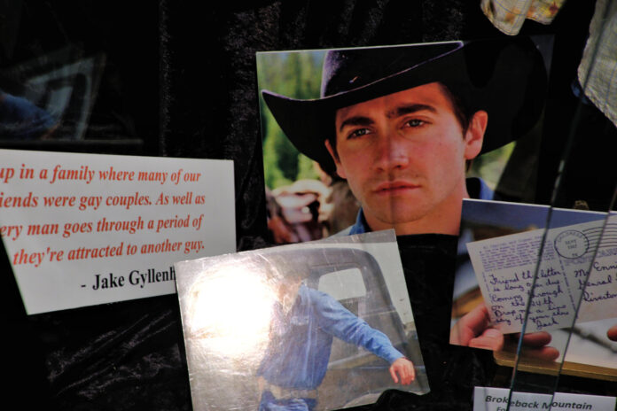 Jake Gyllenhaal Dating: Unveiling His Current Relationship Status