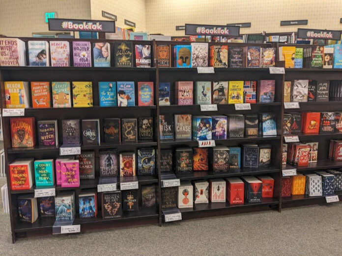 Discover the Best BookTok Books: Top Recommendations for Your Reading List