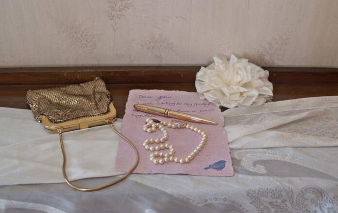 Unlocking Elegance: The Timeless Charm of the Pearl Purse